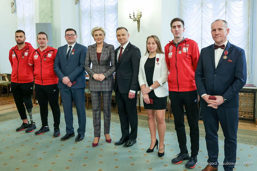 030_Para_Prezydencka_odznaczenia_niepelnosprawni_20221202_GJB_6075.jpg