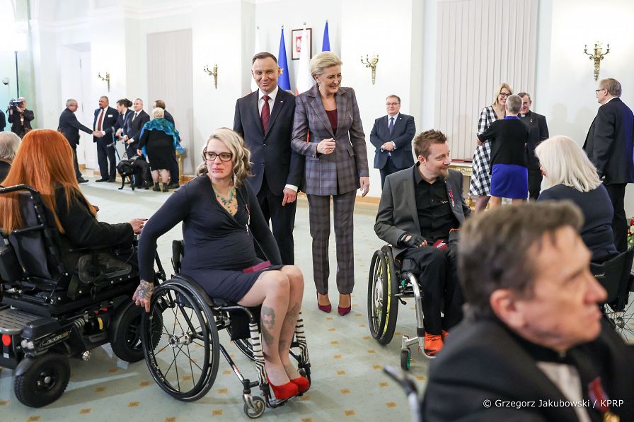 032_Para_Prezydencka_odznaczenia_niepelnosprawni_20221202_GJB_6141.jpg