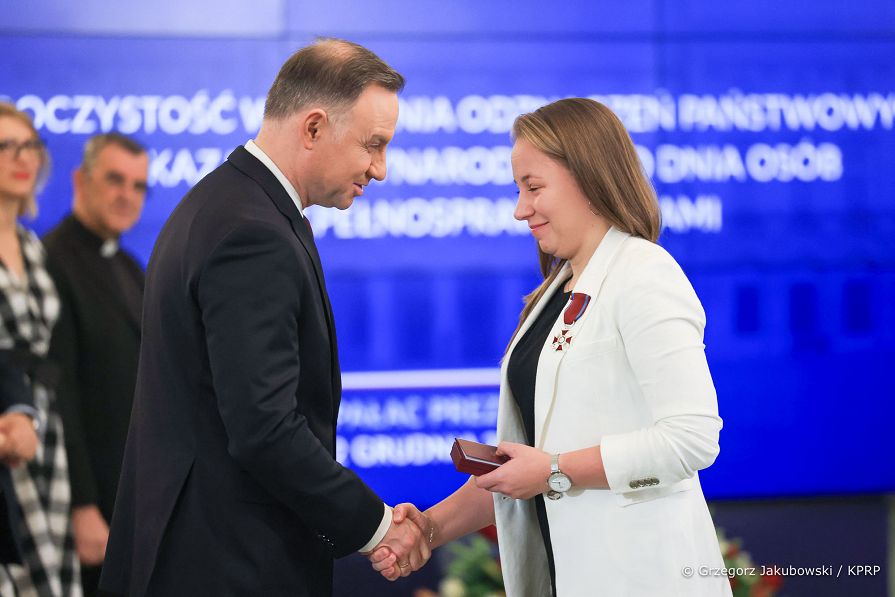 001_Para_Prezydencka_odznaczenia_niepelnosprawni_20221202_GJA_5630.jpg