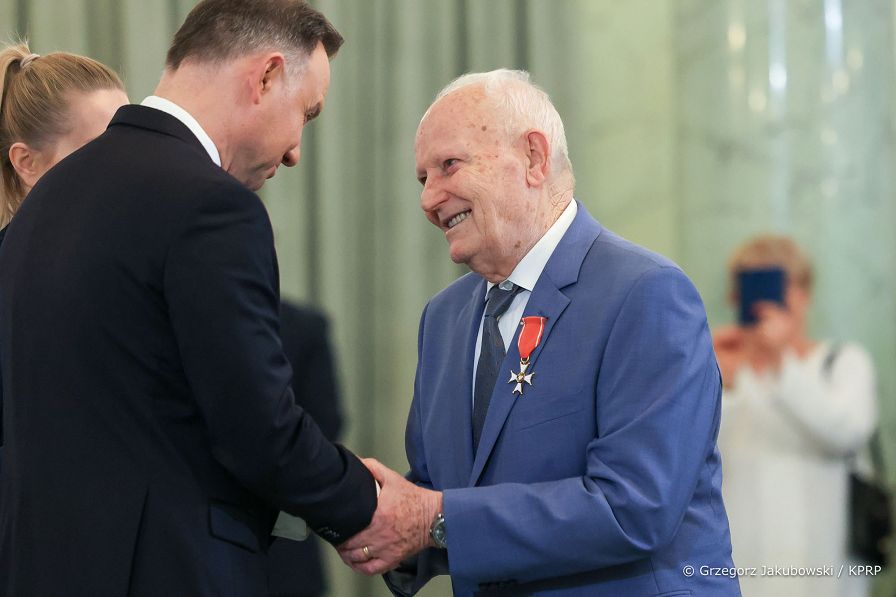 004_Para_Prezydencka_odznaczenia_niepelnosprawni_20221202_GJA_5396.jpg