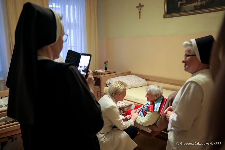 009_20221201_Agata_Kornhauser_Duda_Hospicjum_Siostr_Felicjanek_GJA_5181.jpg