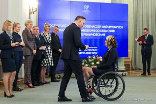 020_Para_Prezydencka_odznaczenia_niepelnosprawni_20221202_GJA_5674.jpg