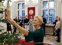 005_20221202_Agata_Kornhauser_Duda_ozdabianie_choinki_GJB_6565.jpg