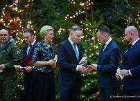 011_Para_Prezydencka_Rzeszow_spotkanie_przedswiateczne_zolnierze_20221220_GJB_5356.jpg
