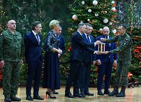 002_Para_Prezydencka_Rzeszow_spotkanie_przedswiateczne_zolnierze_20221220_GJB_5005.jpg