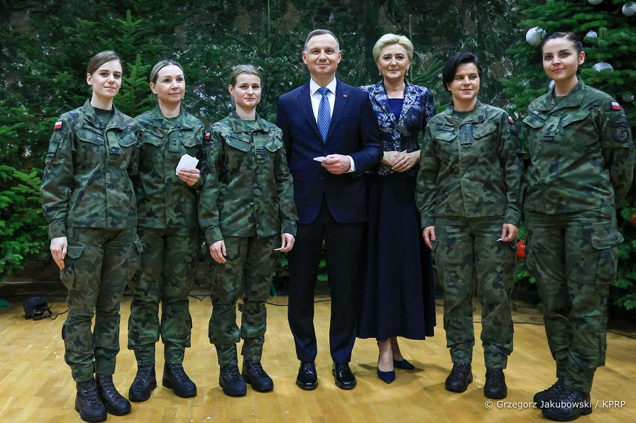 021_Para_Prezydencka_Rzeszow_spotkanie_przedswiateczne_zolnierze_20221220_GJA_5411.jpg