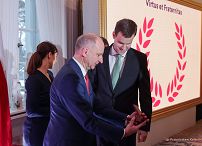 06__Wojciech_Kolarski_medale_Virtus_et_Fraternitas_20221220_PK1_4195.jpg