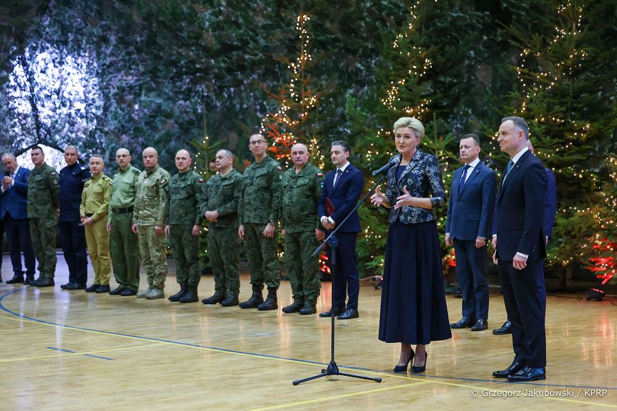 029_Para_Prezydencka_Rzeszow_spotkanie_przedswiateczne_zolnierze_20221220_GJB_5187.jpg