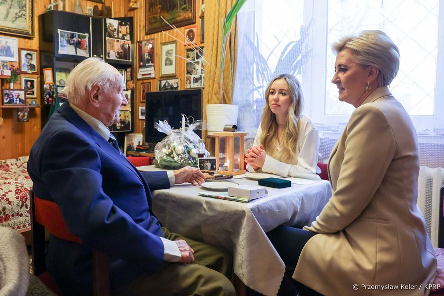 005_Agata_Kornhauser-Duda_wizyta_kombatant_20221219_PK1_1562.jpg