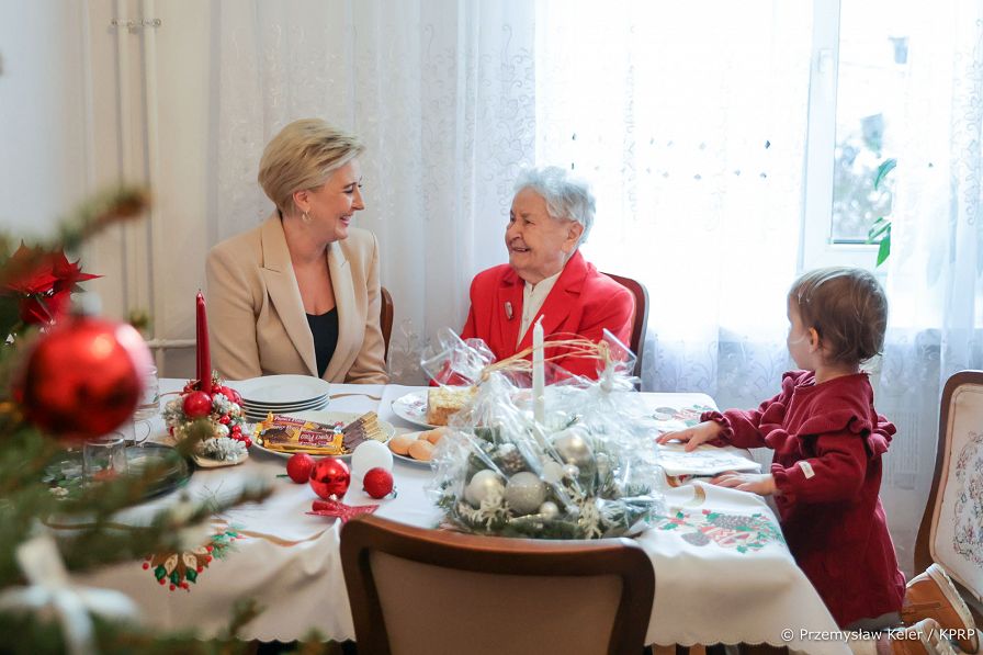 002_Agata_Kornhauser-Duda_wizyta_kombatantka_20221219_PK1_2151.jpg