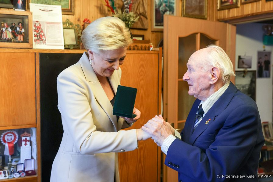 002_Agata_Kornhauser-Duda_wizyta_kombatant_20221219_PK1_1419.jpg