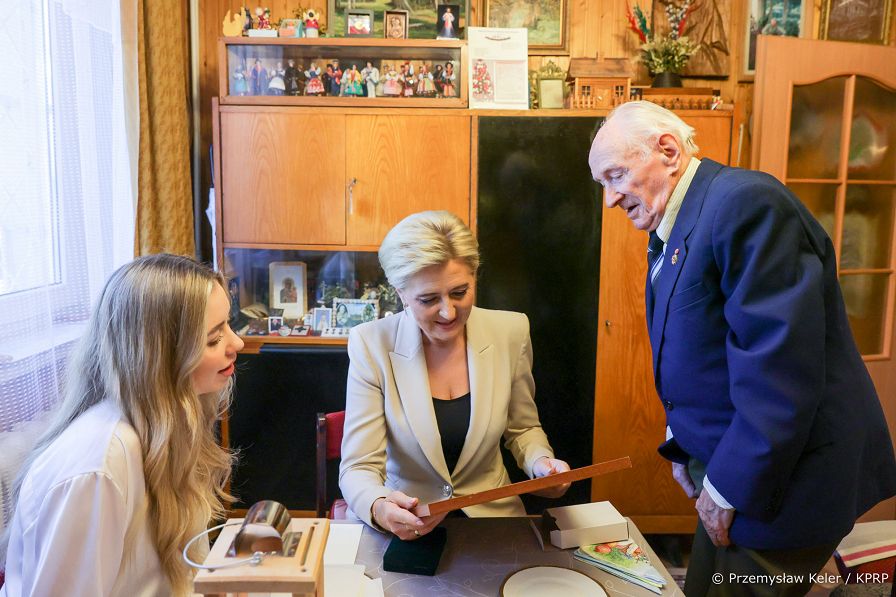 003_Agata_Kornhauser-Duda_wizyta_kombatant_20221219_PK1_1442.jpg