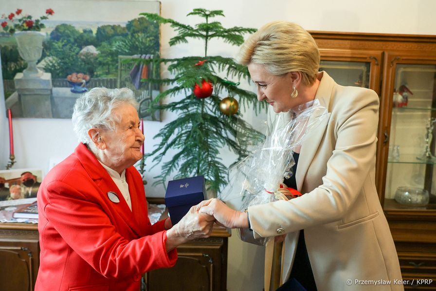 001_Agata_Kornhauser-Duda_wizyta_kombatantka_20221219_PK1_2090.jpg