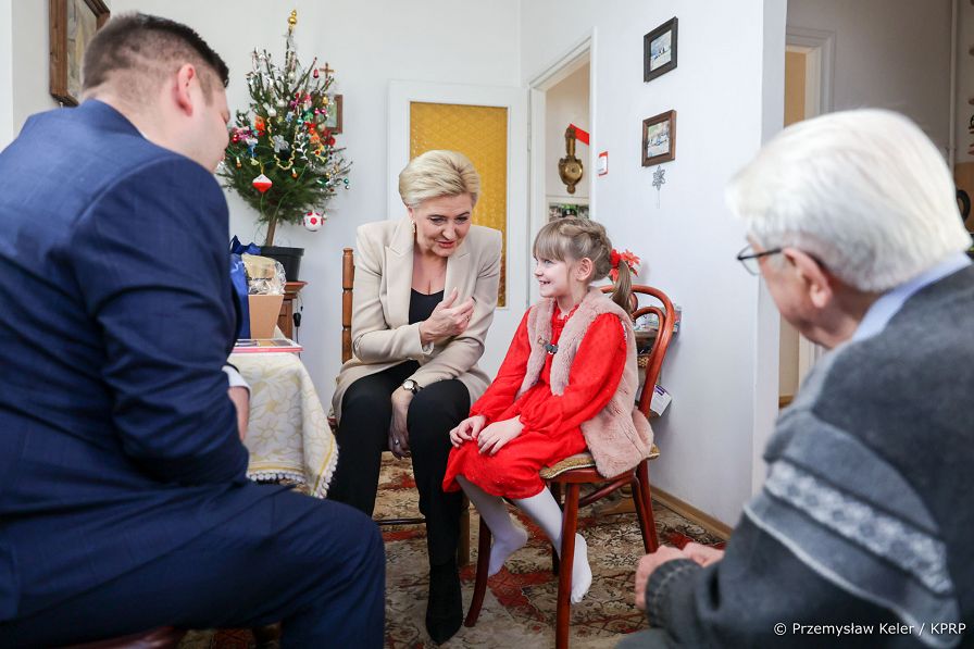 007_Agata_Kornhauser-Duda_wizyta_kombatant_20221219_PK1_1106.jpg