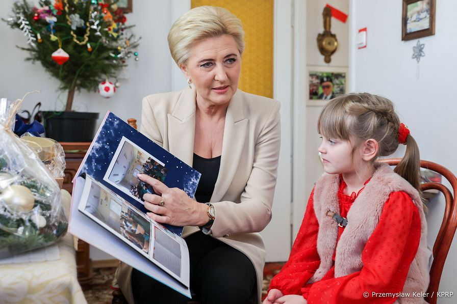 005_Agata_Kornhauser-Duda_wizyta_kombatant_20221219_PK1_0597.jpg