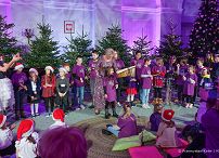 010_Agata_Kornhauser-Duda_Mikolajki_z_dziecmi_20221206_PK1_4596.jpg