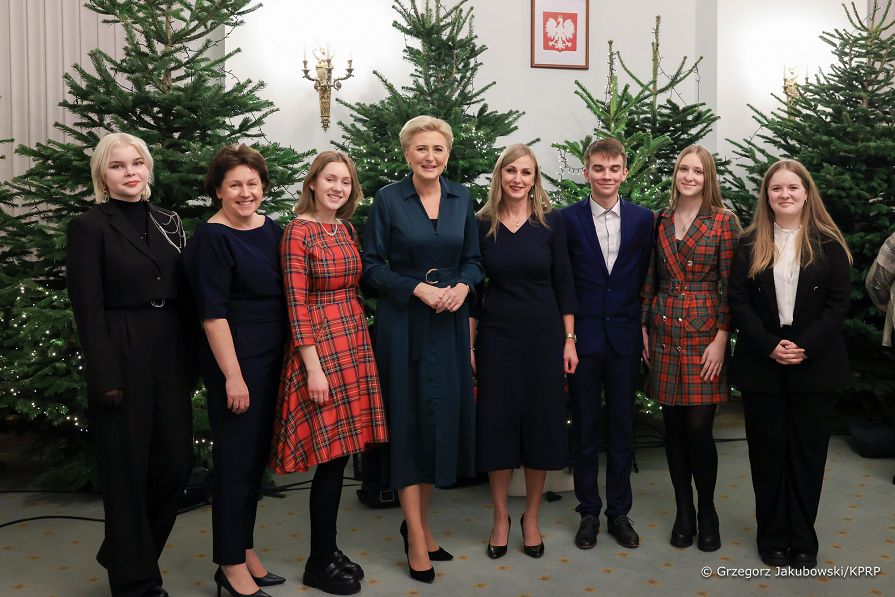 08__Agata_Kornhauser_Duda_Fundacja_Swietego_Mikolaja_20221206_GJA_8883.jpg