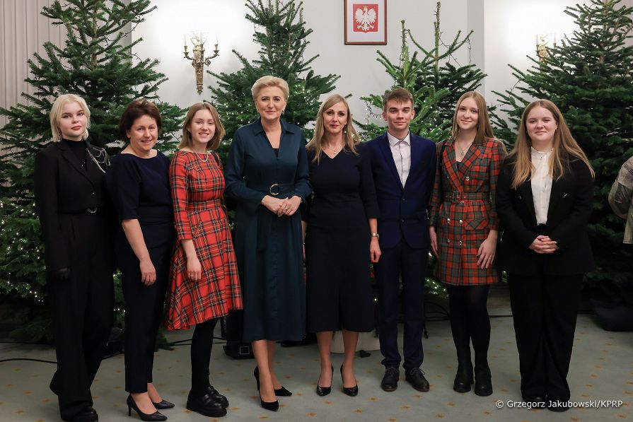 09__Agata_Kornhauser_Duda_Fundacja_Swietego_Mikolaja_20221206_GJA_8887.jpg