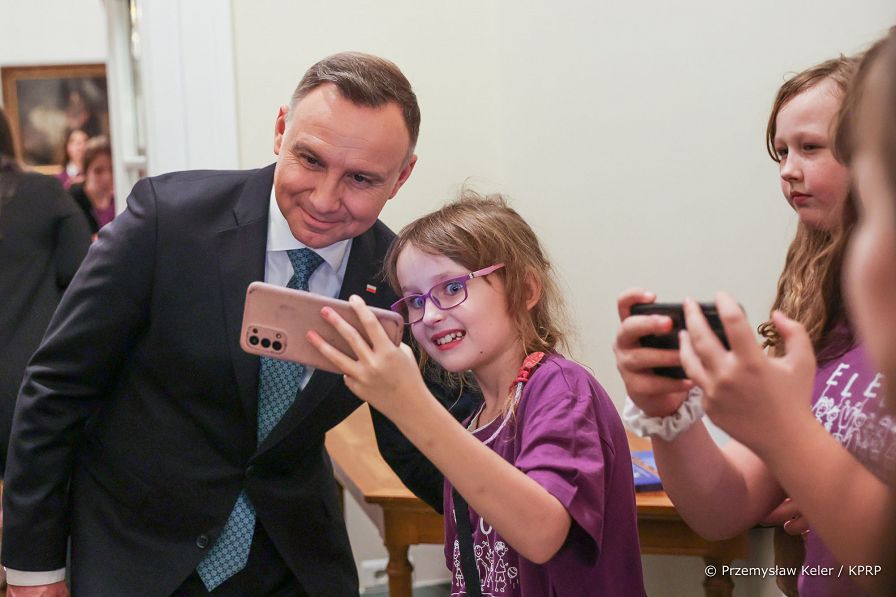 032_Andrzej_Duda_Mikolajki_z_dziecmi_20221206_PK1_5728.jpg