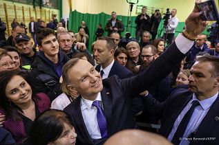 007_20221209_Andrzej_Duda_Spotkanie_mieszkancy_Zakliczyn_MB1_6229_.jpg