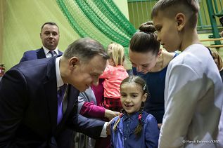 018_20221209_Andrzej_Duda_Spotkanie_mieszkancy_Zakliczyn_MB1_6121_.jpg