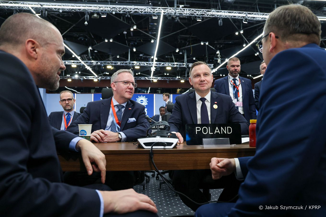 011__006_Andrzej_Duda_COP27_delegacja_polska_20221108_JSZ_5273.jpg