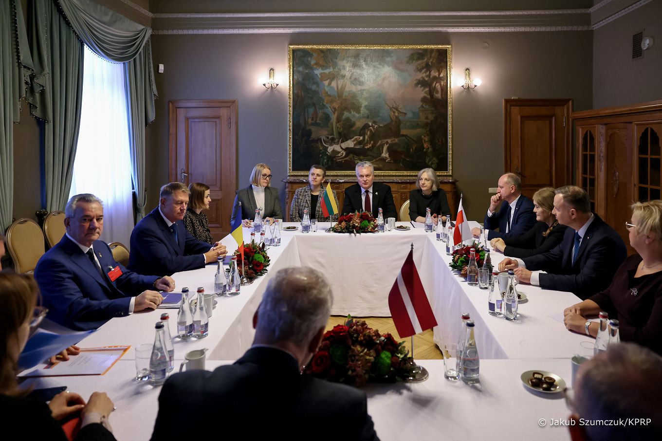 016__004_20221125_Andrzej_Duda_Litwa_Spotkanie_Bank_Litwy_JSZ_2715.jpg