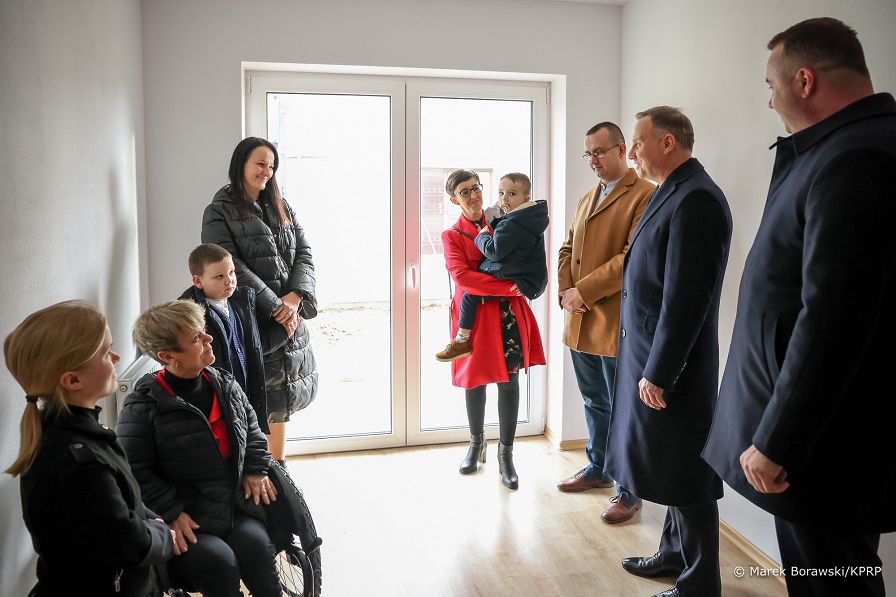 003_20221209_Andrzej_Duda_Zakliczyn_Mieszkania_MB1_5452_.jpg