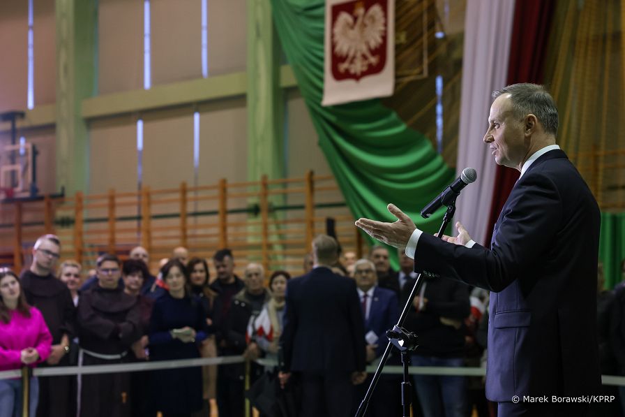 016_20221209_Andrzej_Duda_Spotkanie_mieszkancy_Zakliczyn_MB1_5978_.jpg