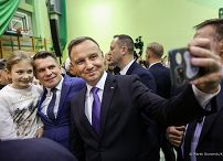 013_20221209_Andrzej_Duda_Spotkanie_mieszkancy_Zakliczyn_MB1_6373_.jpg