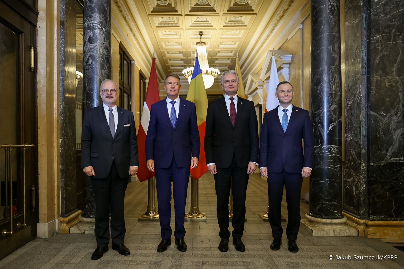 015__001_20221125_Andrzej_Duda_Litwa_Spotkanie_Bank_Litwy_JSZ_2583.jpg