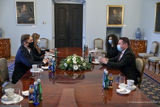 02__Pawel_Szrot_Ambasador_Theodor_Cosmin_Onisii_20220201_PK018797.jpg