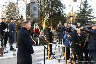 006_Andrzej_Duda_pomnik_AK_80_rocznica_20220214_MBO15509.jpg