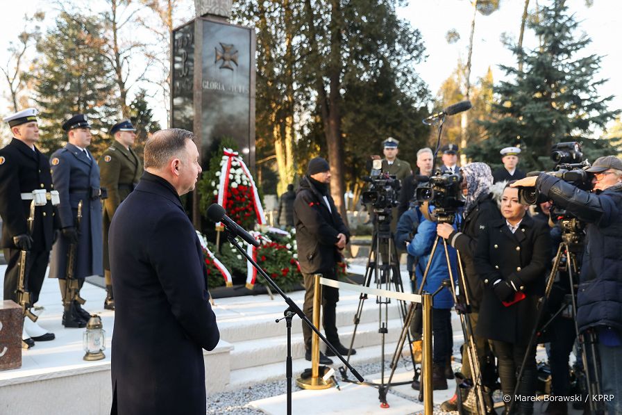 006_Andrzej_Duda_pomnik_AK_80_rocznica_20220214_MBO15509.jpg