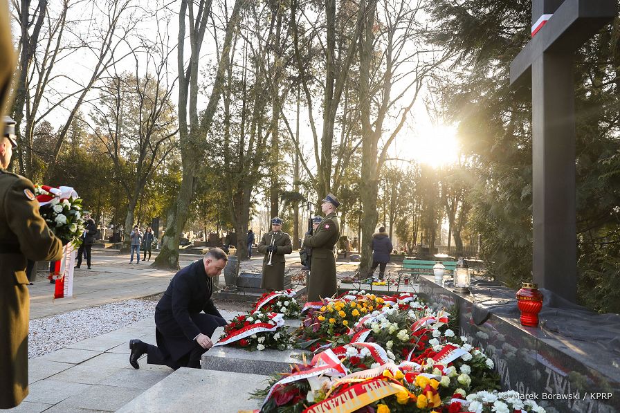003_Andrzej_Duda_pomnik_AK_80_rocznica_20220214_MBO15443.jpg