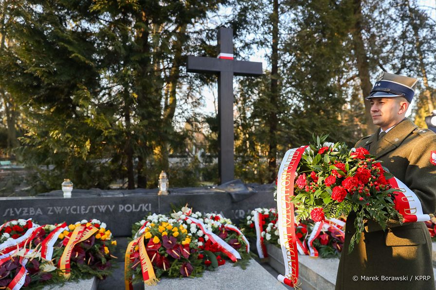 002_Andrzej_Duda_pomnik_AK_80_rocznica_20220214_MBO15417.jpg