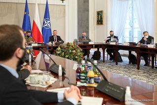 07__Andrzej_Duda_Rada_Bezpieczenstwa_Obronnosci_20220216_PK020285.jpg