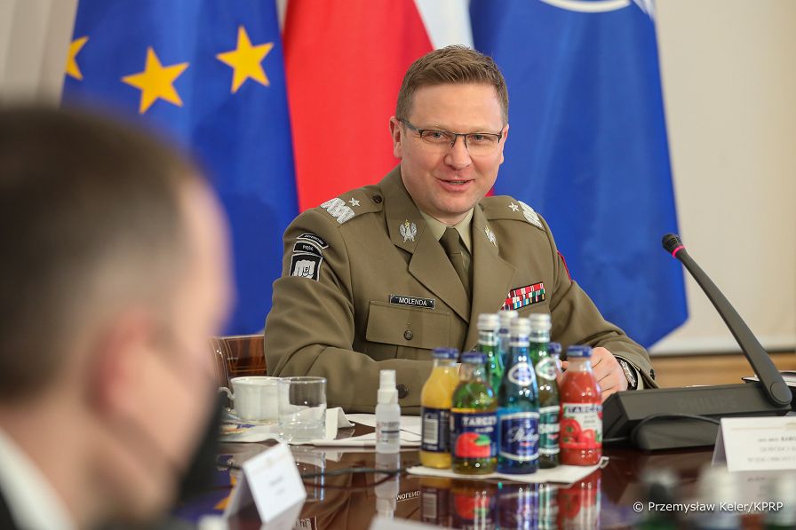 02__Andrzej_Duda_Rada_Bezpieczenstwa_Obronnosci_20220216_ERB50169.jpg