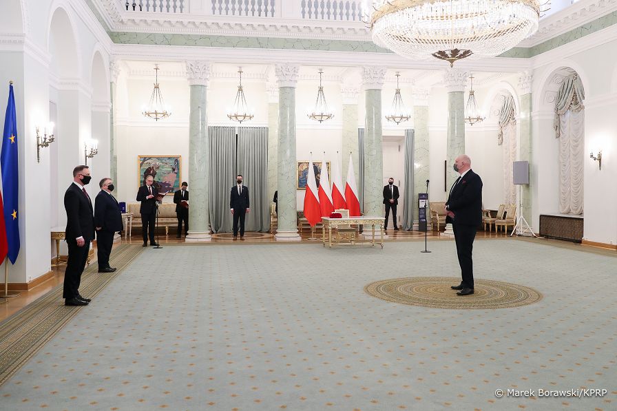 01__Andrzej_Duda_slubowanie_sedziego_Trybunalu_Konstytucyjnego_20220216_MBO15877.jpg