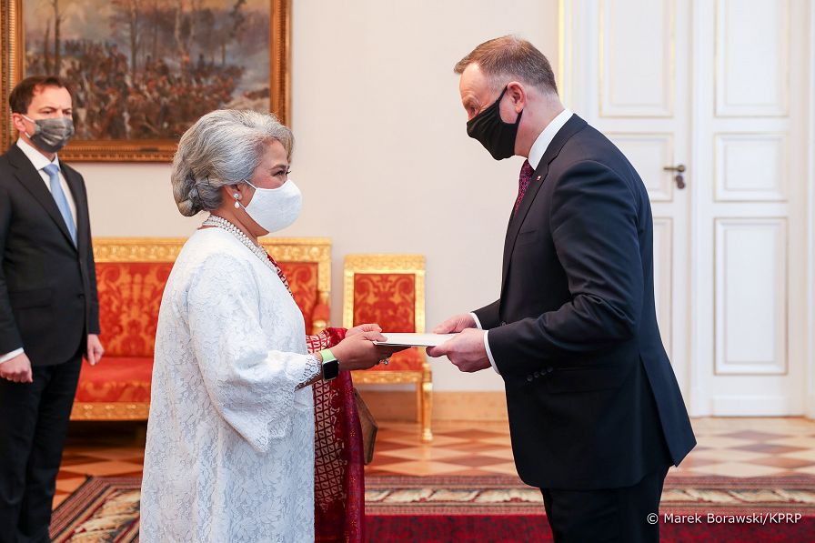 27_Anrzdzej_Duda_Indonezja_Anita_Lidya_Luhulima_20220222_MBO16435.jpg