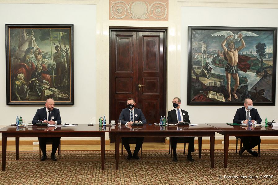 010_Andrzej_Duda_spotkanie_samorzadowcy_20220222_ERB51316.jpg