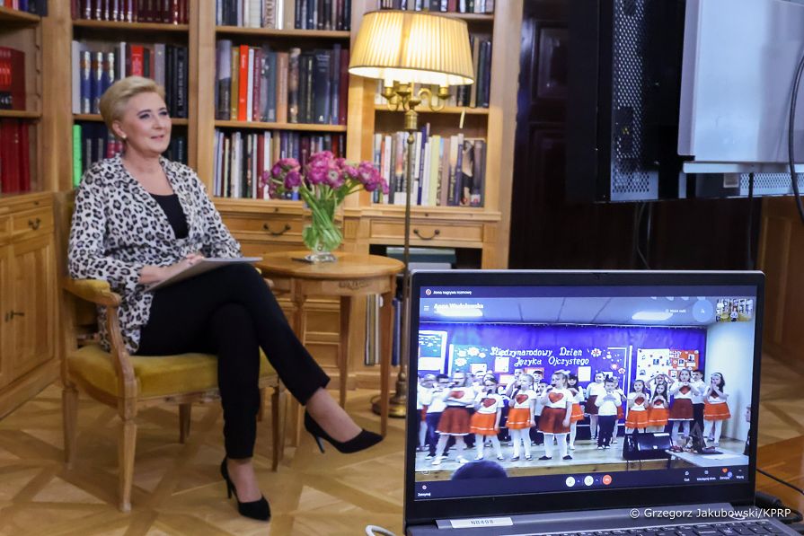 10__Agata_Kornhauser_Duda_rozmowa_szkola_Miedzynarodowy_Dzin_Jezyka_Ojczystego_20220222_GJB_6316.jpg