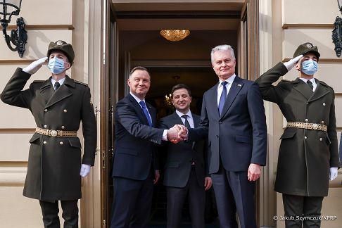 Andrzej_Duda_Wołodymyr_Zelenski_Gitanas_Nauseda_Kijow_20220223_JSZ_7350.jpg