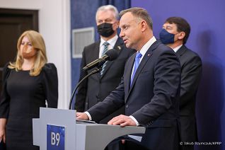 37__Andrzej_Duda__wypowiedz_media_Szczyt_B9_20220225_JS__7903.jpg