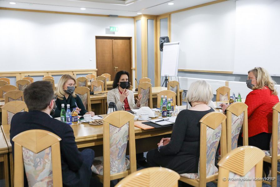 07__Bogna_Janke_przedstawiciele_fundacja_Integracja_20220208_PK019967.jpg