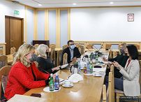 02__Bogna_Janke_przedstawiciele_fundacja_Integracja_20220208_PK019924.jpg