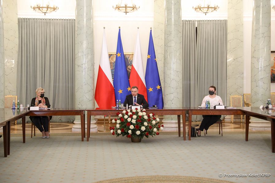 03__Andrzej_Duda_konsultacje_kola_kluby_parlamentarne_20220208_PK019889.jpg