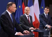 08__Andrzej_Duda_Olaf_Scholz_Emmanuel_Macron_Berlin_20220208_JS__9484.jpg