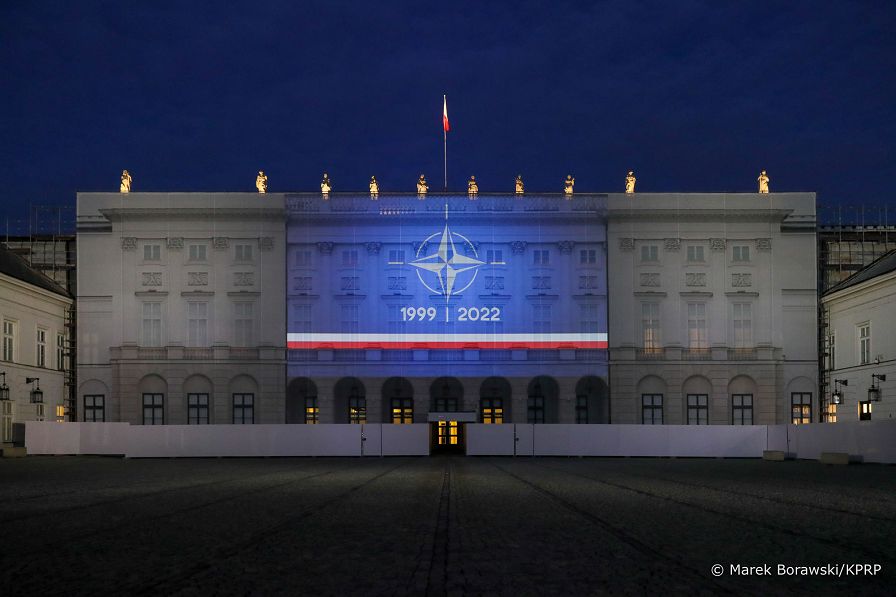 01_iluminacja_NATO_20220312_MBO21259.jpg