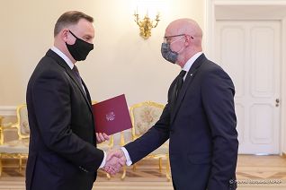 01__Andrzej_Duda_Kanclerz_Orderu_Krzyza_Wojskowego_20220317_MBO22067.jpg